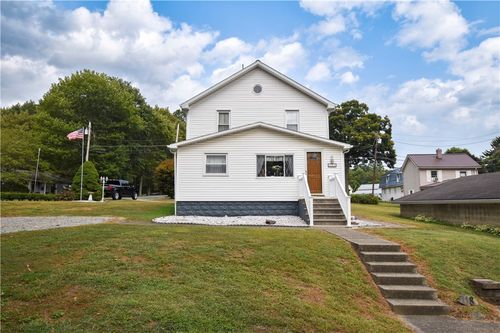 118 Sullivan Rd, Butler, PA, 16001-2242 | Card Image