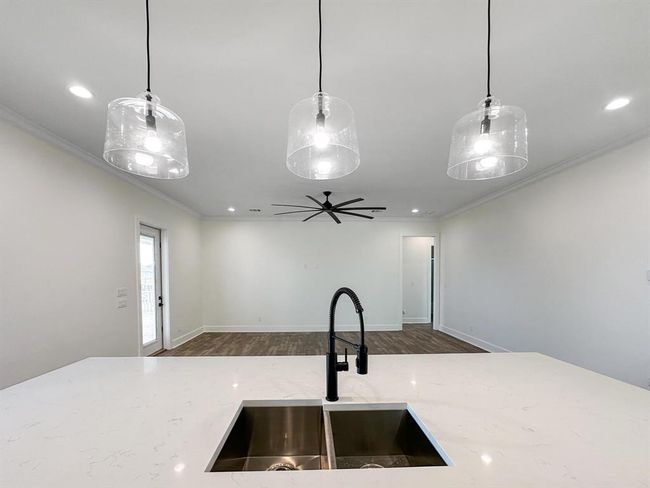 2301 Trinidad, House other with 4 bedrooms, 3 bathrooms and 1 parking in Crystal Beach TX | Image 8