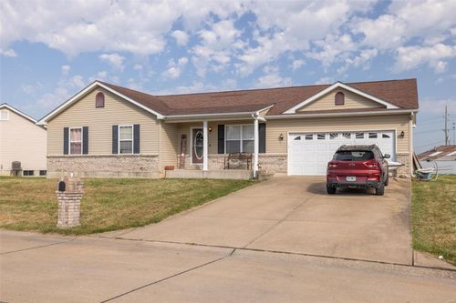 205 Derek Drive, Hawk Point, MO, 63349 | Card Image