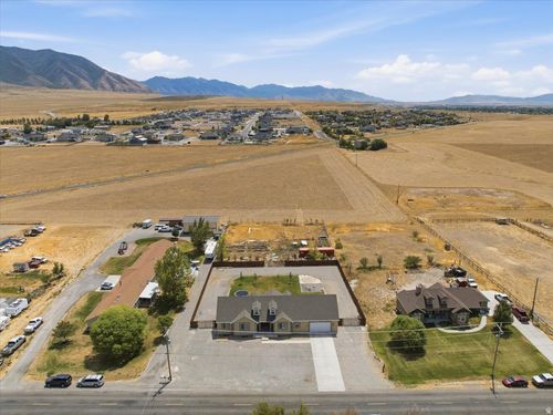 1232 Canyon Rd, Lake Point, UT, 84074-9460 | Card Image