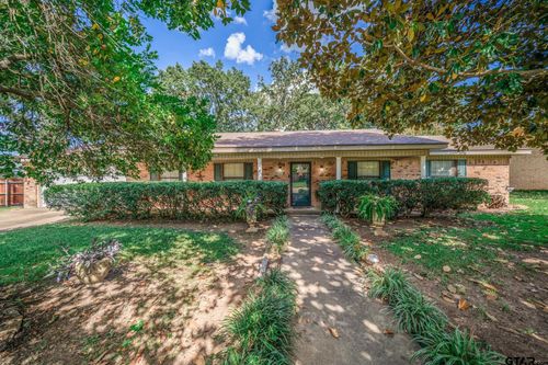 302 Laurel St, Kilgore, TX, 75662-2216 | Card Image