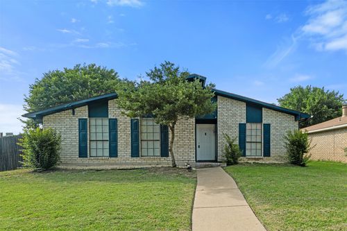 1846 Wilderness Trl, Grand Prairie, TX, 75052-1938 | Card Image