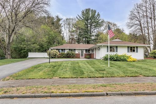 26 Reservoir Dr, Danvers, MA, 01923 | Card Image