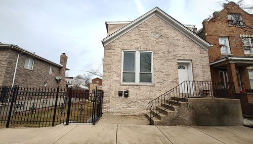 2-3013 S Haynes Ct, Chicago, IL, 60608-5763 | Card Image