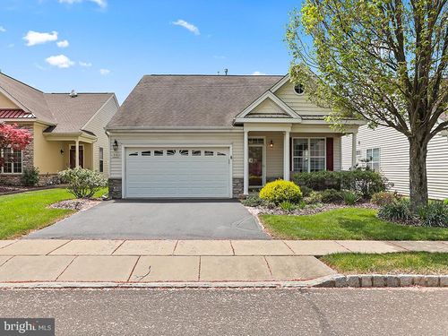 914 Harrison Ln, WARWICK, PA, 18974-6142 | Card Image