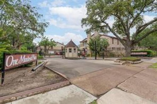 620-2120 El Paseo St, Houston, TX, 77054-3229 | Card Image