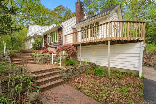 230 Sweet Hollow Rd, Huntington, NY, 11743-6534 | Card Image
