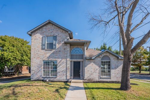 2224 Waterway Dr, Mesquite, TX, 75181-1880 | Card Image