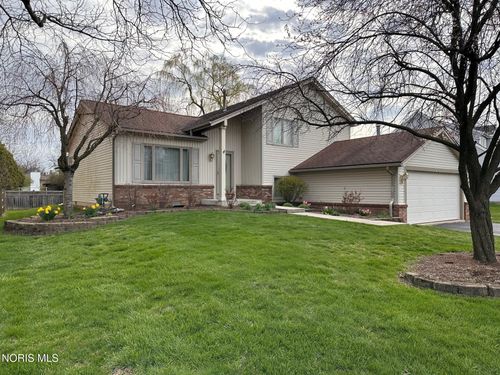 9718 Millcroft Rd, Perrysburg, OH, 43551-2651 | Card Image