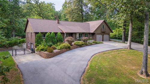 982 N Hills Dr, Cape Girardeau, MO, 63701-8911 | Card Image