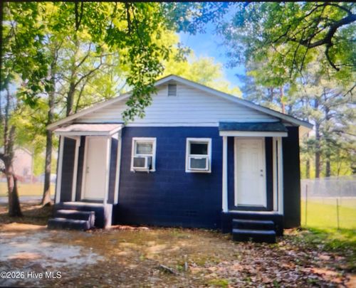 605 Washington St, Laurinburg, NC, 28352-2851 | Card Image