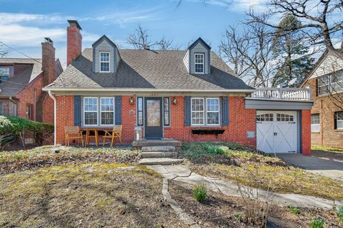 1530 41st St, Des Moines, IA, 50311-2522 | Card Image