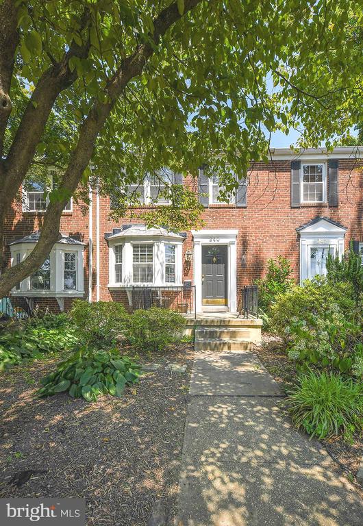 Stevenson Ln, Baltimore, MD 21212