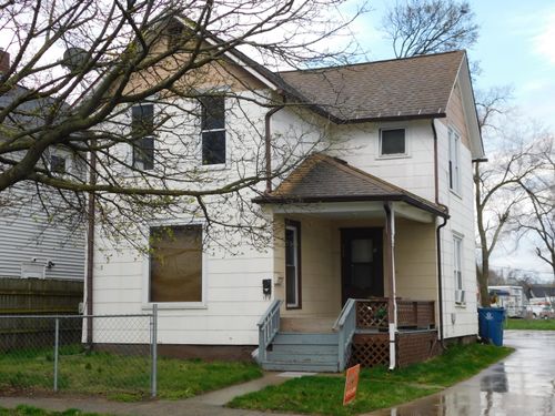 930 Cottage Ave, Kalamazoo, MI, 49001-2212 | Card Image