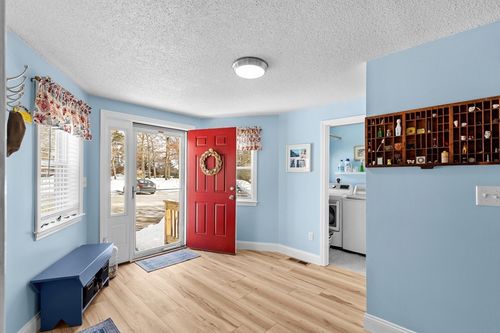 4-4 Harbor Hill Dr, Bourne, MA, 02532-3895 | Card Image