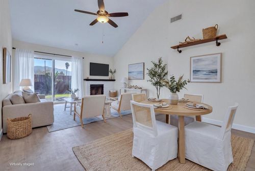 422 Devonshire Gln, Escondido, CA, 92027 | Card Image