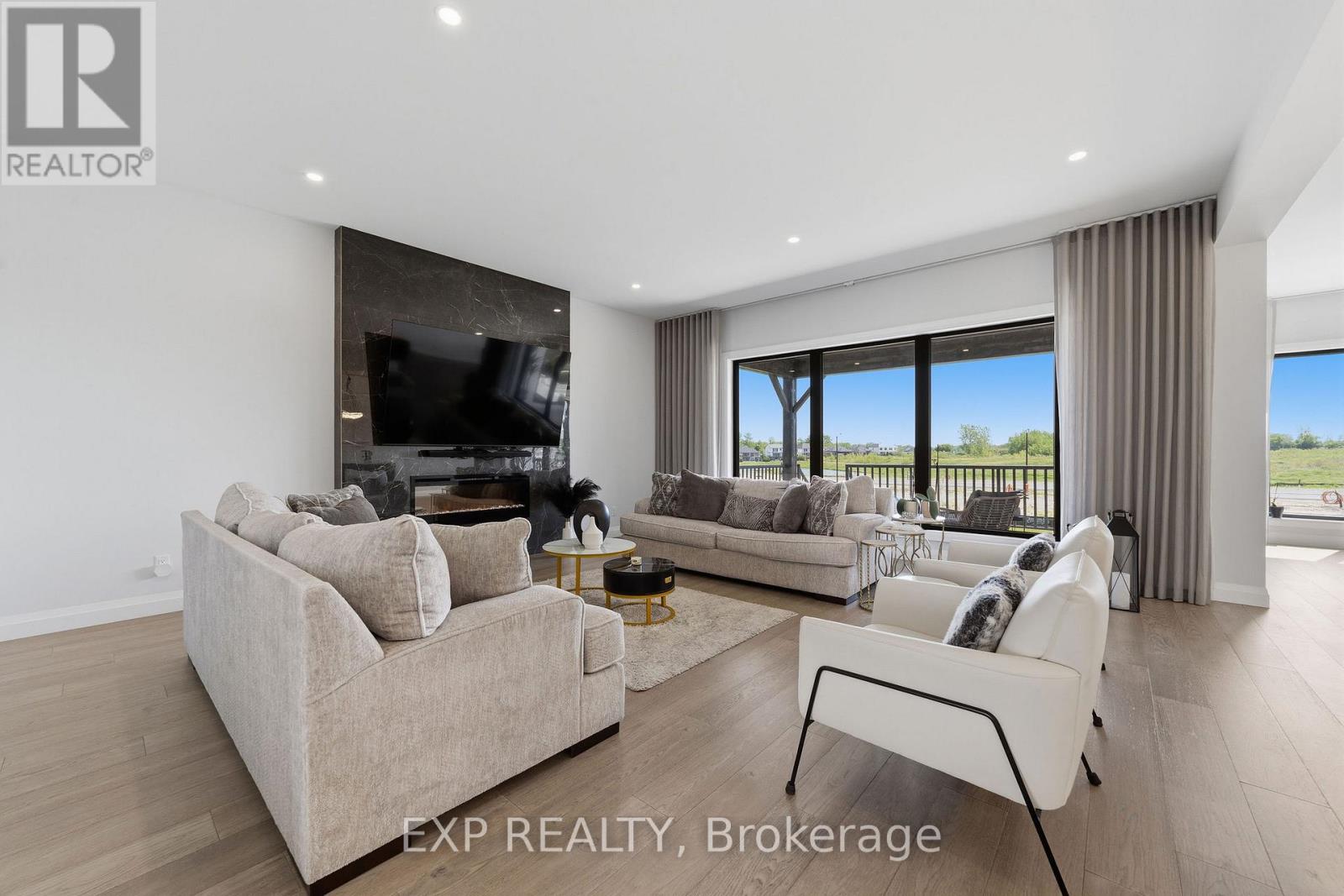 Residential in Middlesex Centre (Kilworth) 2