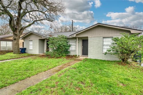 1225 Airline Dr, College Station, TX, 77845-5160 | Card Image