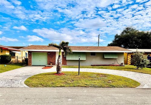 1411 Nw 79th Way, Pembroke Pines, FL, 33024-5139 | Card Image