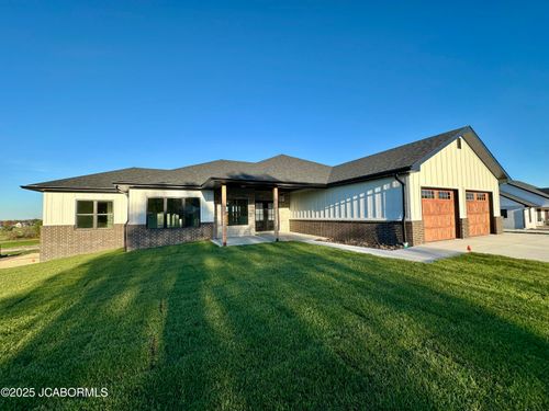 13819 Redfield Dr, Eugene, MO, 65032-2164 | Card Image