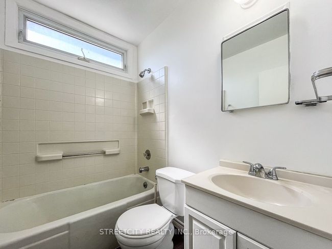 116 Sterling St, House other with 3 bedrooms, 1 bathrooms and 2 parking in London ON | Image 11