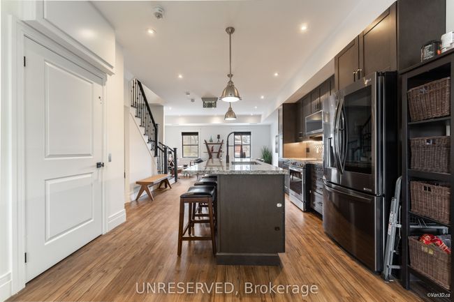 209 - 17 Baldwin St, Condo with 3 bedrooms, 3 bathrooms and null parking in Whitby ON | Image 9