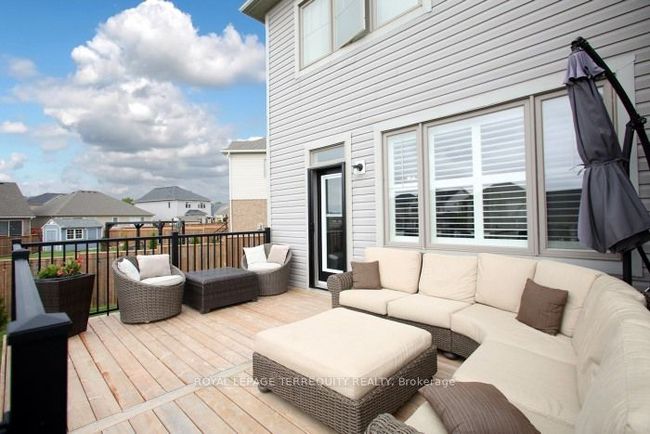 220 Harpin Way E, House other with 5 bedrooms, 4 bathrooms and 4 parking in Fergus ON | Image 39