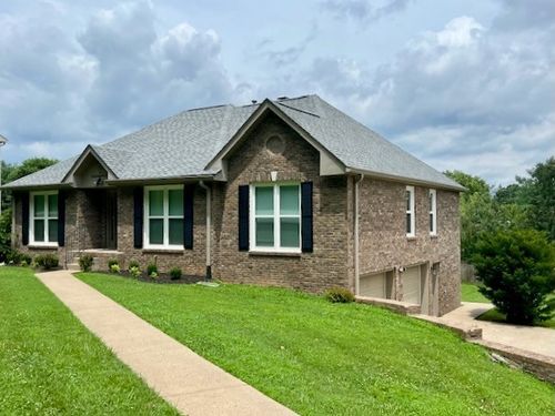 2029 Old Russellville Pike, Clarksville, TN, 37043-5820 | Card Image