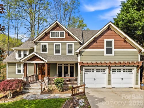 61 Village Pointe Ln, Asheville, NC, 28803-2761 | Card Image
