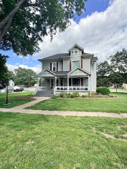 340 S Main St, Sheffield, IL, 61361-9787 | Card Image