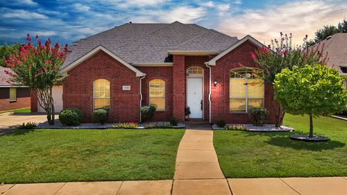 1108 Huntington Trl, Mansfield, TX, 76063-7688 | Card Image