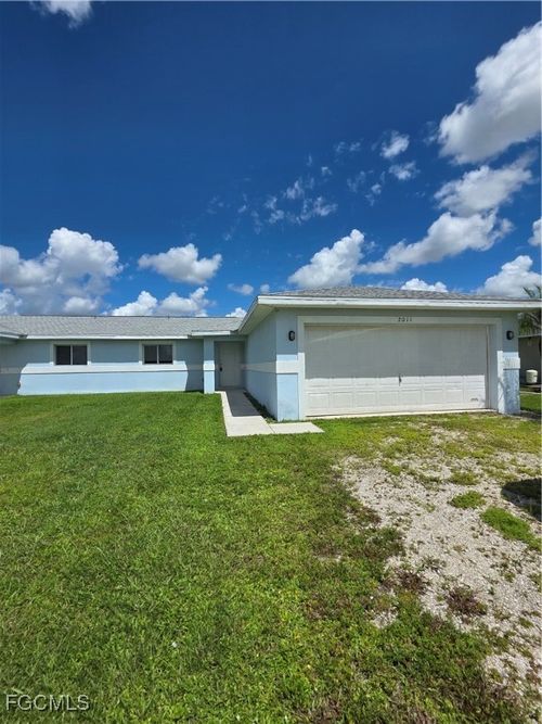 2011 Park Rd, Lehigh Acres, FL, 33971-5635 | Card Image