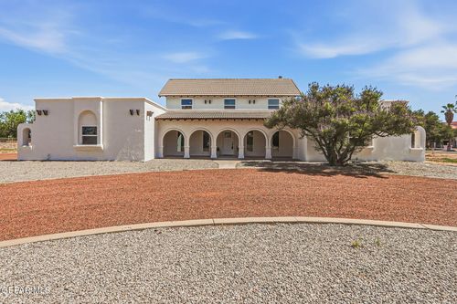 4 Cielo Del Este, Anthony, NM, 88021-9205 | Card Image