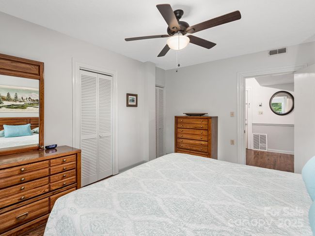 APT-207 - 622 S Haywood St, Condo with 2 bedrooms, 1 bathrooms and null parking in Waynesville NC | Image 10