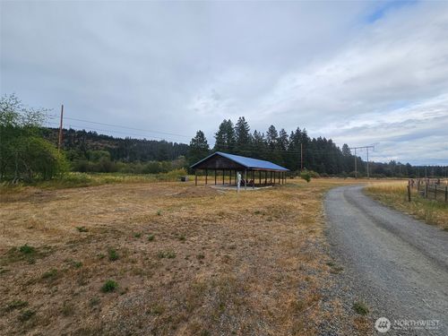 1 Little Creek Rd, Cle Elum, WA, 98922-8524 | Card Image