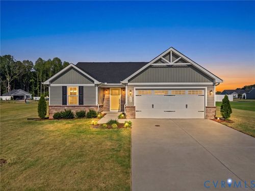 114 Braxton Way, Kilmarnock, VA, 22482-3914 | Card Image