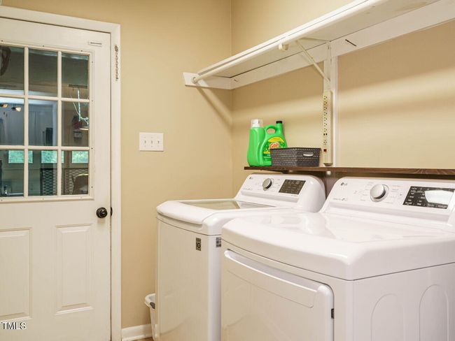 016-1280x960-laundry-room | Image 15