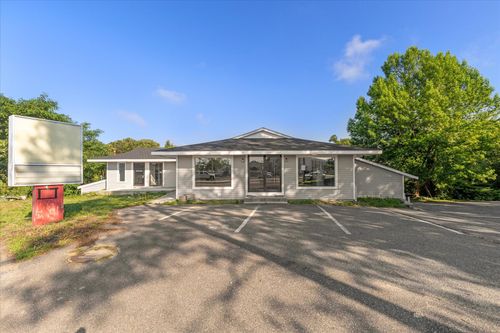 307 Falmouth Rd, Hyannis, MA, 02601-2756 | Card Image
