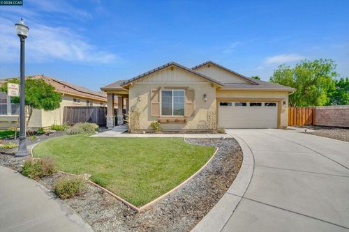 8275 Brookhaven Cir, Discovery Bay, CA, 94505-2687 | Card Image