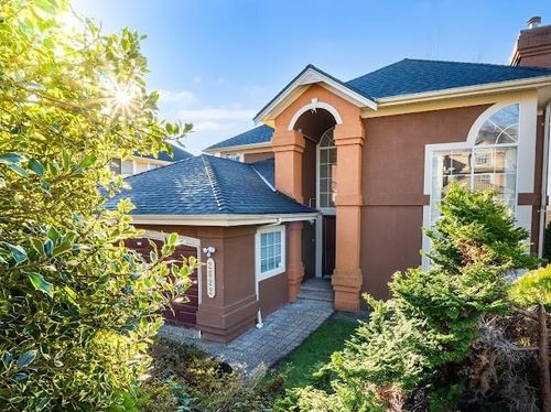 2622 Sandstone Cres, Coquitlam, BC, V3E2T8 | Card Image