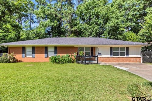 1704 Oakwood Dr, Troup, TX, 75789-1506 | Card Image