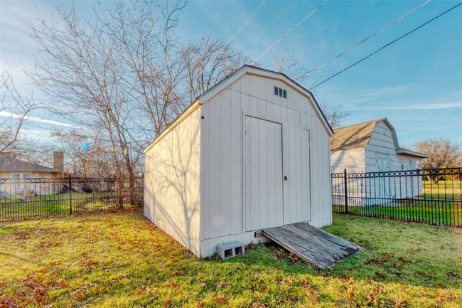 510 S Irick St, House other with 4 bedrooms, 3 bathrooms and null parking in Pilot Point TX | Image 19