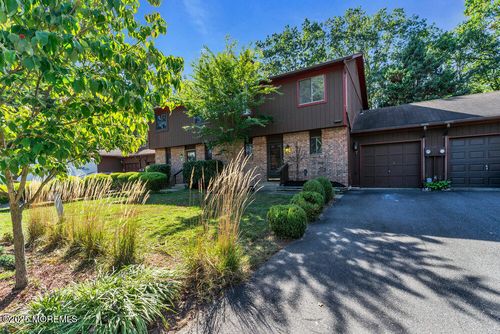 7 Cardinal Ln, Howell, NJ, 07731-2041 | Card Image