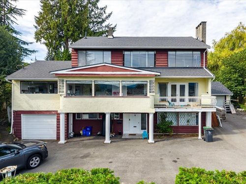 787 Roslyn Blvd, North Vancouver, BC, V7G1P4 | Card Image