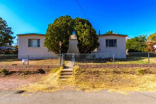 609 Oliver Cir, Bisbee, AZ, 85603-1426 | Card Image