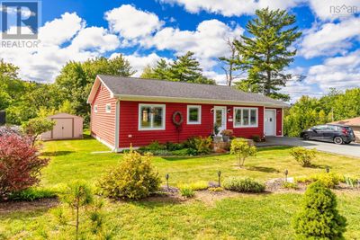 14 Hillside Dr, House other with 3 bedrooms, 1 bathrooms and null parking in Bridgewater NS | Image 1