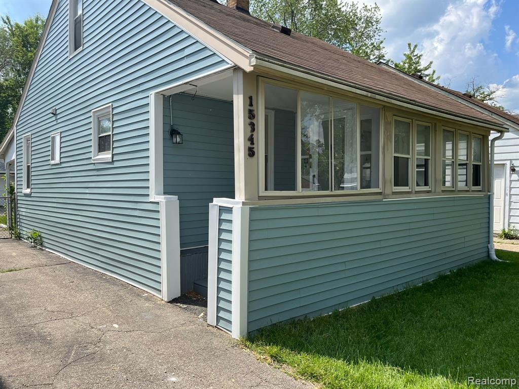 Sumner , Redford, MI 48239 #1