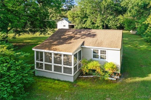 5984 Canterbury Rd, Walkerton, VA, 23177-4021 | Card Image