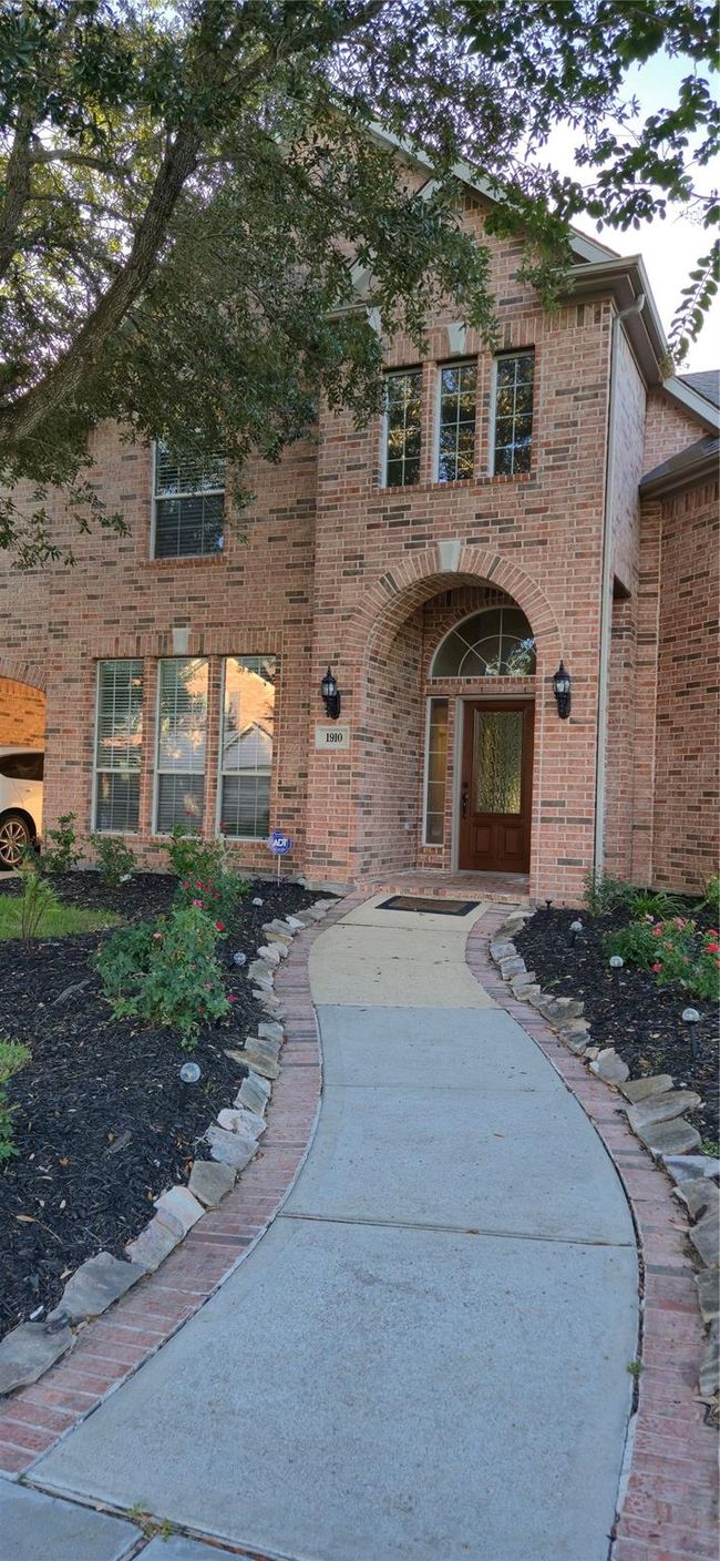 1910 Stable Stone Ln, House other with 5 bedrooms, 5 bathrooms and 2 parking in Pearland TX | Image 4
