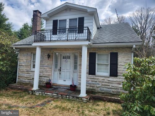 582 Fairview Street, TAMAQUA, PA, 18252 | Card Image